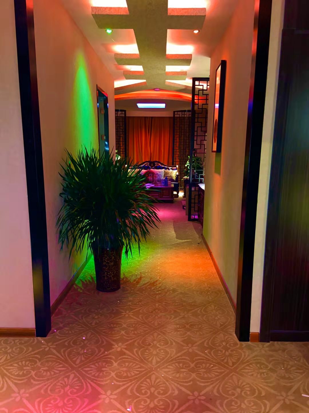 兄弟盛情邀约，李沧区高端柔式会馆助浴盛宴，花样繁多，体验非凡